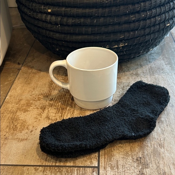 Ghost Face White Mug with Black Socks - Picture 2 of 2